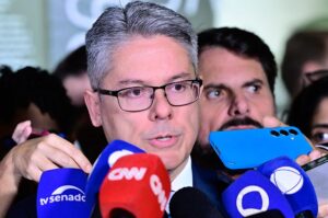 CPI do Crime Organizado pede indiciamento de ministros do STF e do procurador-geral da República