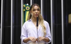 Conselho de Ética aprova parecer e Erika Hilton pode perder mandato por quebra de decoro